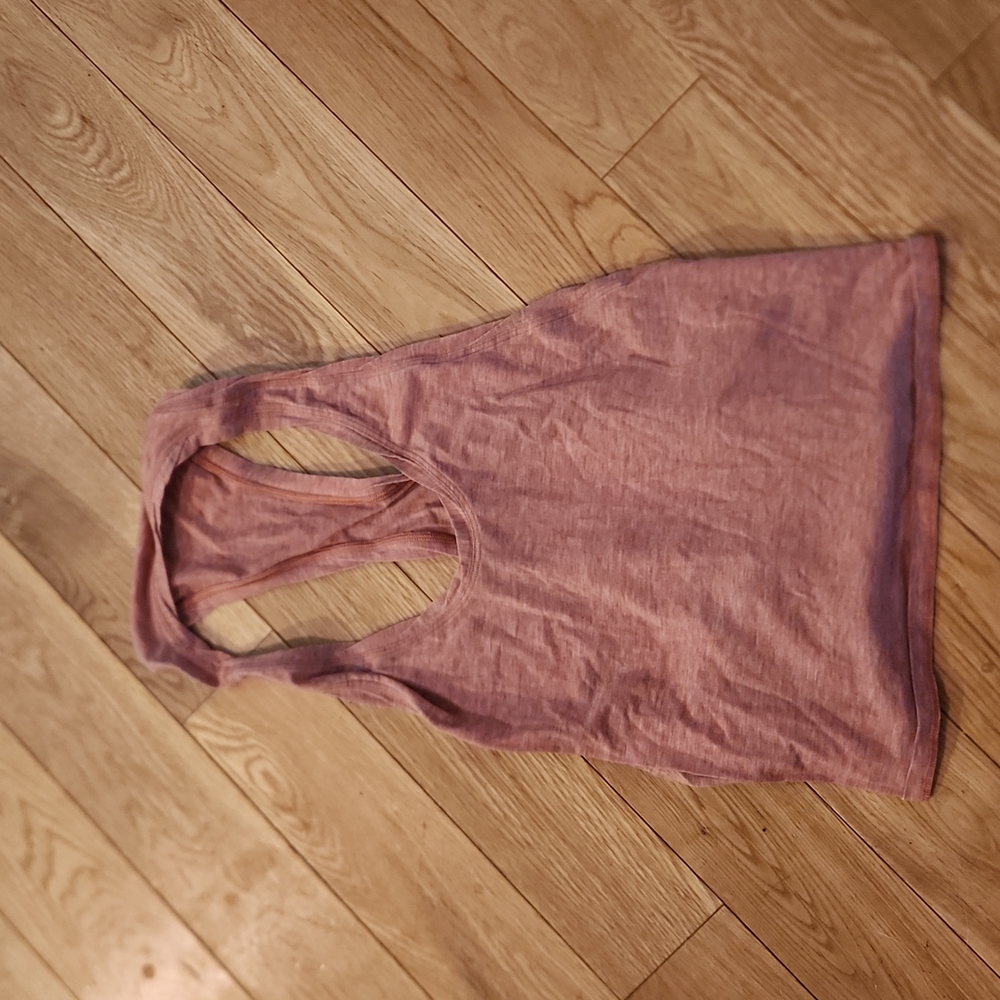 Lululemon muscle tank